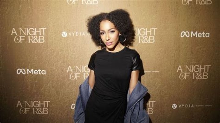 Amina Buddafly Net Worth – Salary from LHHNY and Earnings from Divorce Settlement