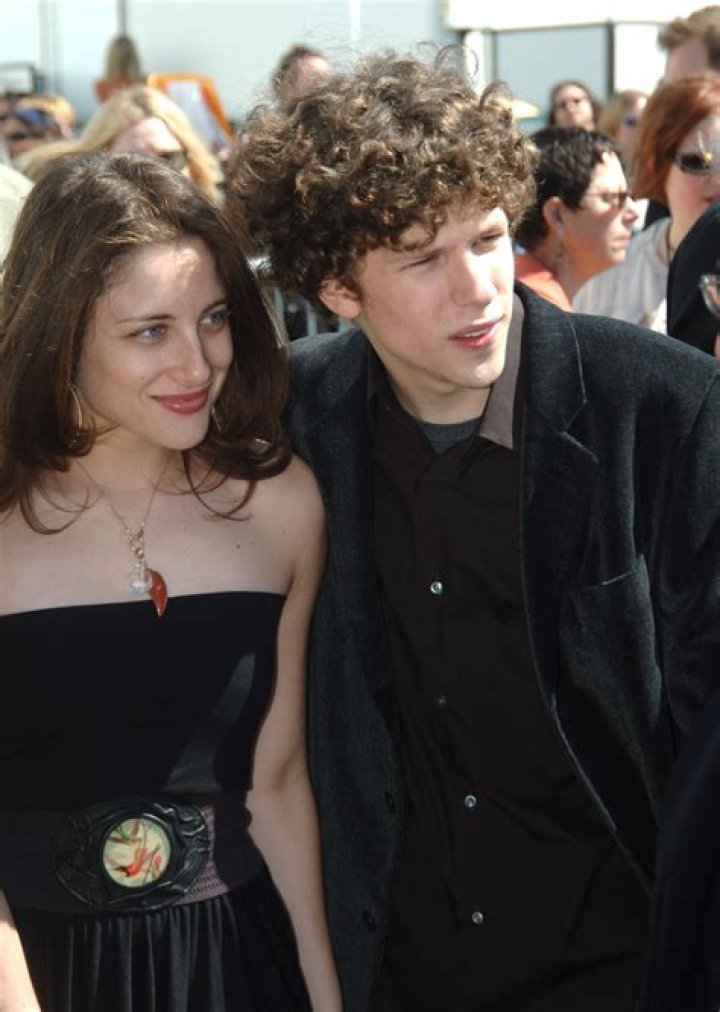 Who is Anna Strout [Jesse Eisenberg's wife]? Her Wiki-Bio, Net Worth.