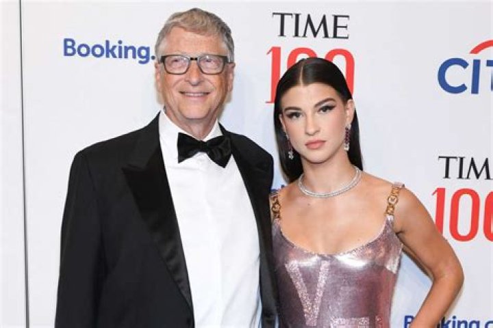 Phoebe Adele Gates [Bill Gates daughter] wiki, bio, net worth, boyfriend and family.