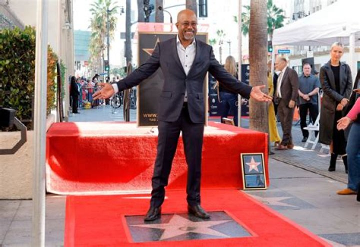 Darius Rucker Receives Star On Hollywood Walk Of Fame – Celeb Secrets Country