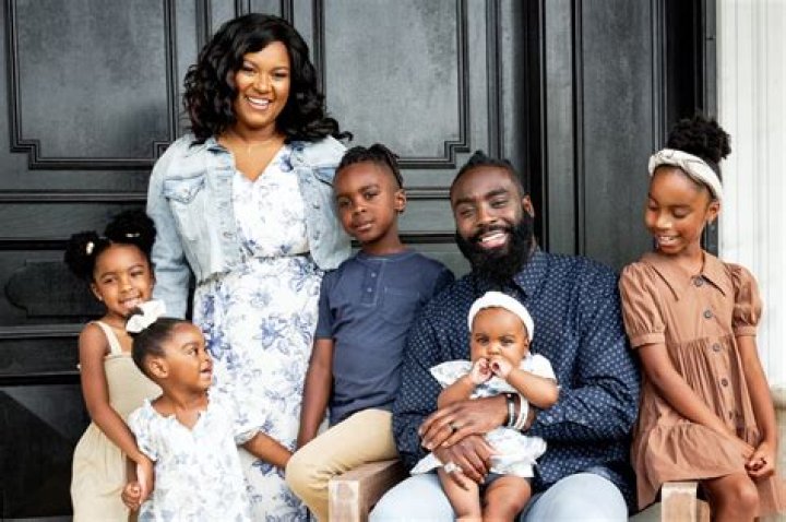 
Tamela Gill Davis Husband Demora Davis: What Do We Know About Their Marriage
