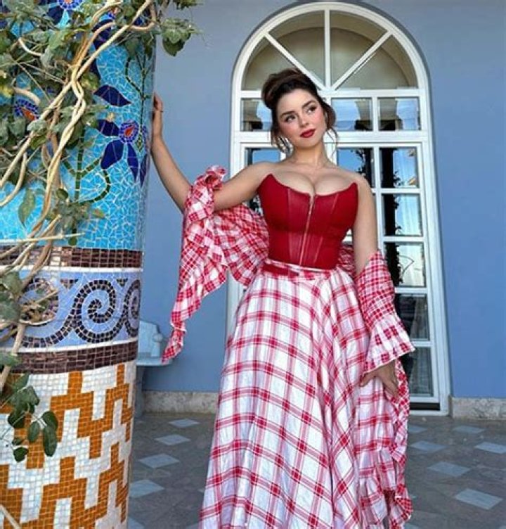 Demi Rose Mawby Height