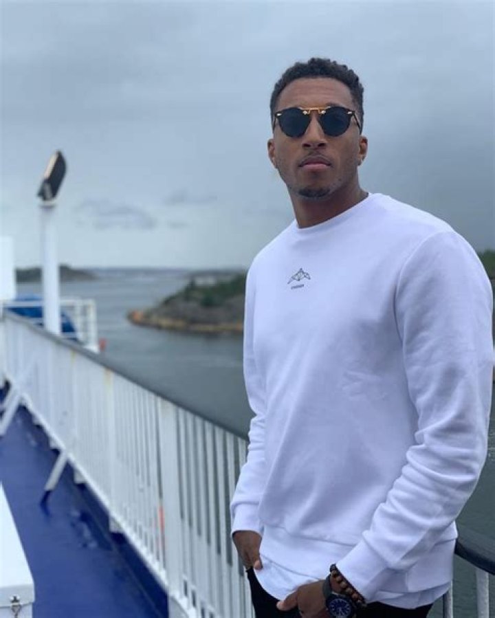 Lecrae Wiki , épouse, famille, taille, valeur nette, autres faits - Celebrity.tn