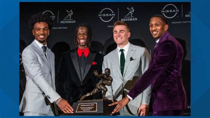 Michael Penix Jr. Wins 2023 Maxwell Award