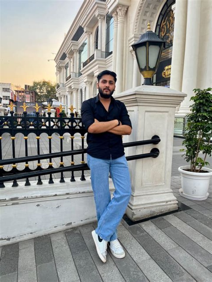 Naman Mishra Wiki (Raashi Khanna’s Husband) Age, Biography, Family