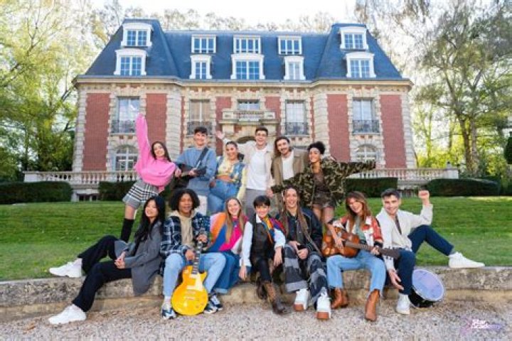 Nouveau Single de Az.i featuring Rayen Youssef