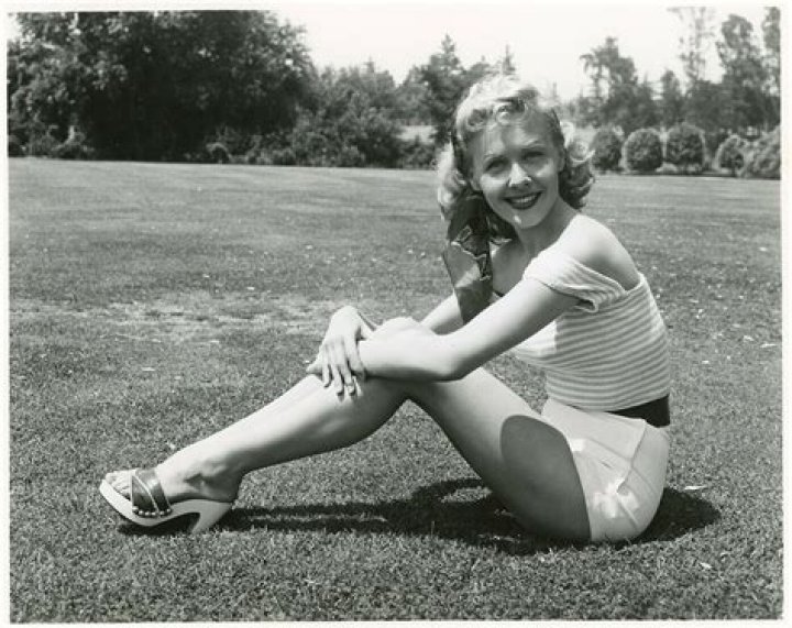 
Lane Allen, Betty White’s Ex-Husband Wanted Her To Give Up Her Career, Love Life And More
