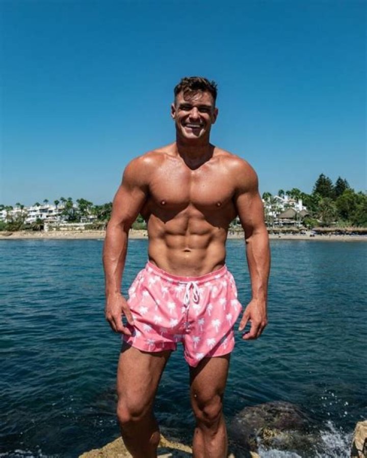 Rob Lipsett Height, Weight, Age, Girlfriend, Biography, Family & Facts