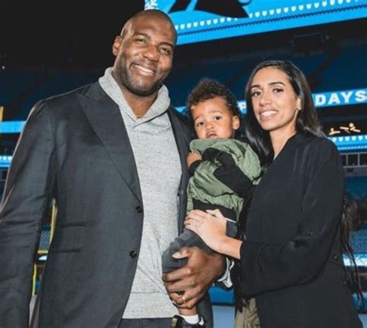 Who Is Samar Okung, Russell Okung Wife? Wikipedia And Age