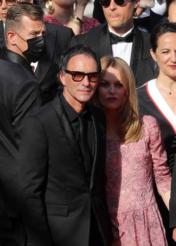 Vanessa Paradis Married Partner Samuel Benchetrit In France! Wedding Details From City Of Love
