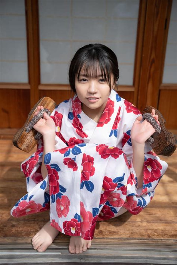 Yuno Ohara Feet (11 sexy photos) Sexy Feets